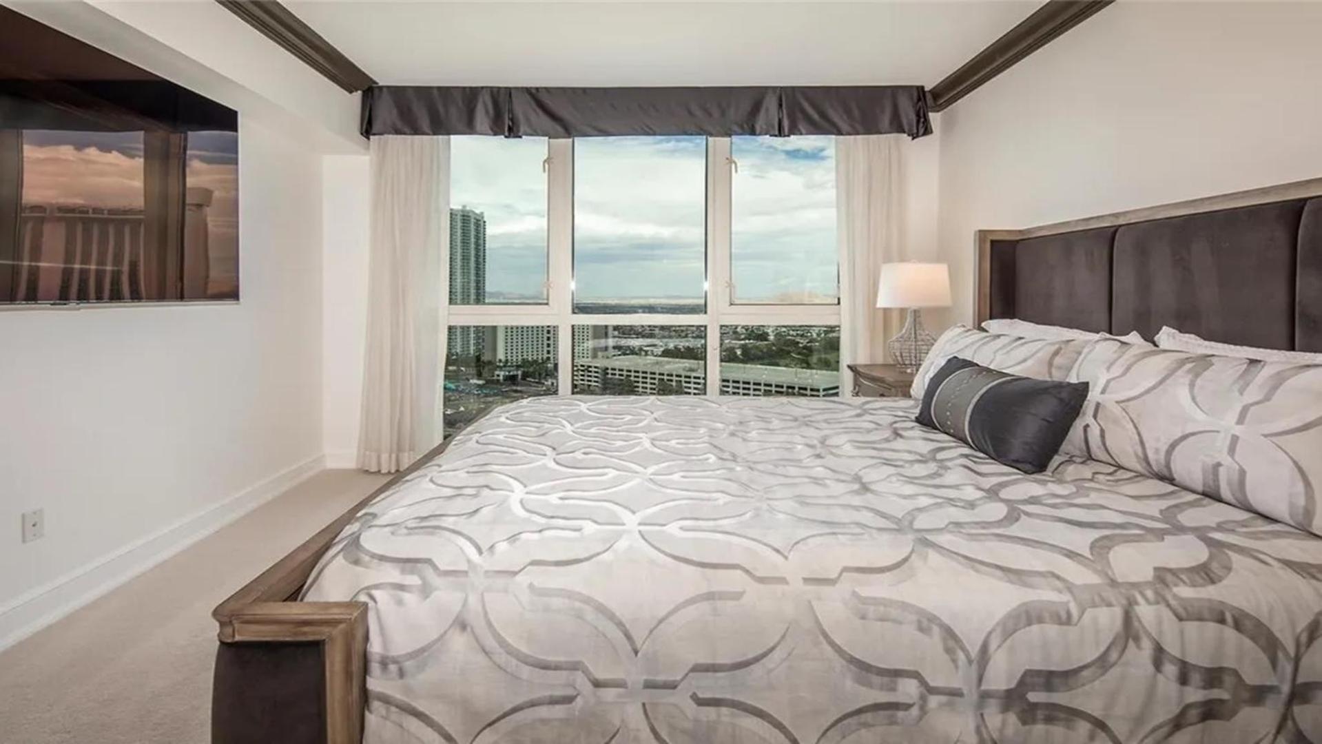 Stunning Four Bedroom Fully Professionally Remodeled Apartment Las Vegas Ngoại thất bức ảnh