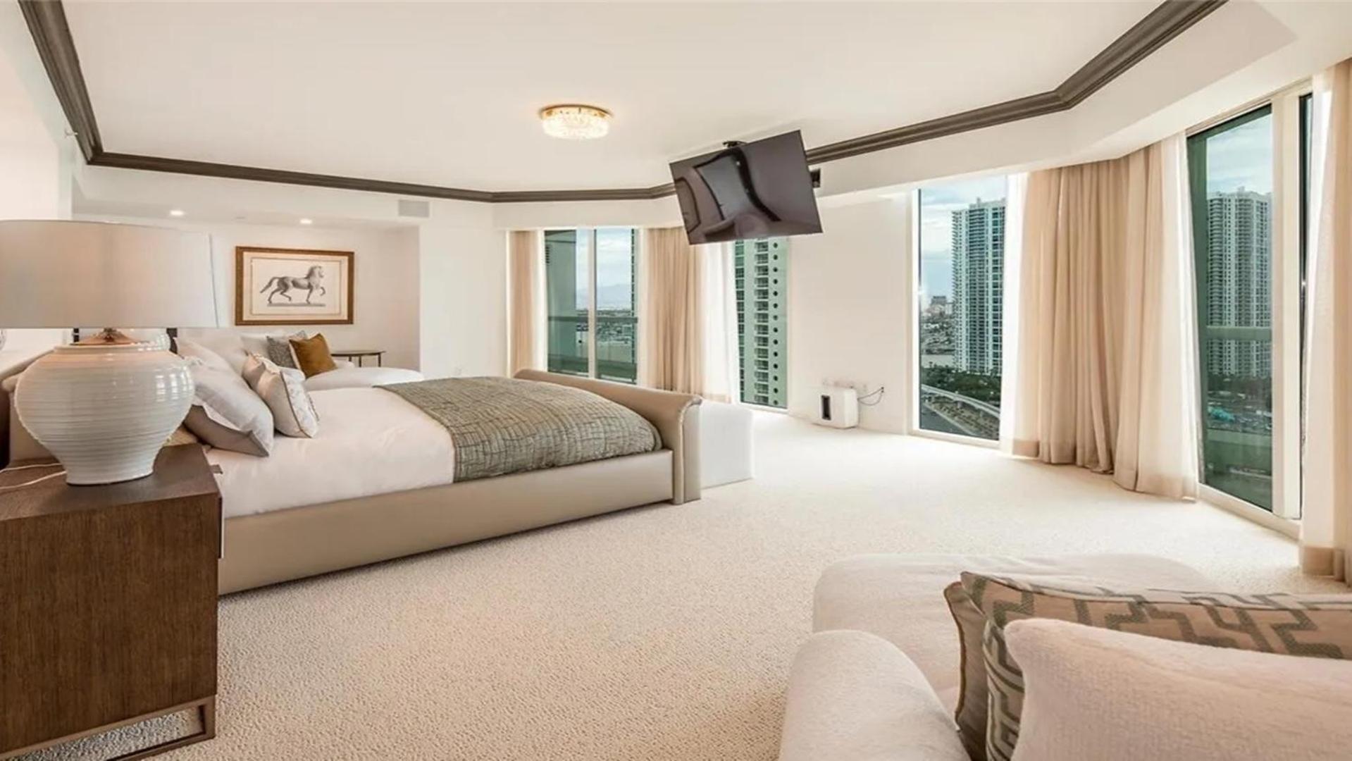 Stunning Four Bedroom Fully Professionally Remodeled Apartment Las Vegas Ngoại thất bức ảnh