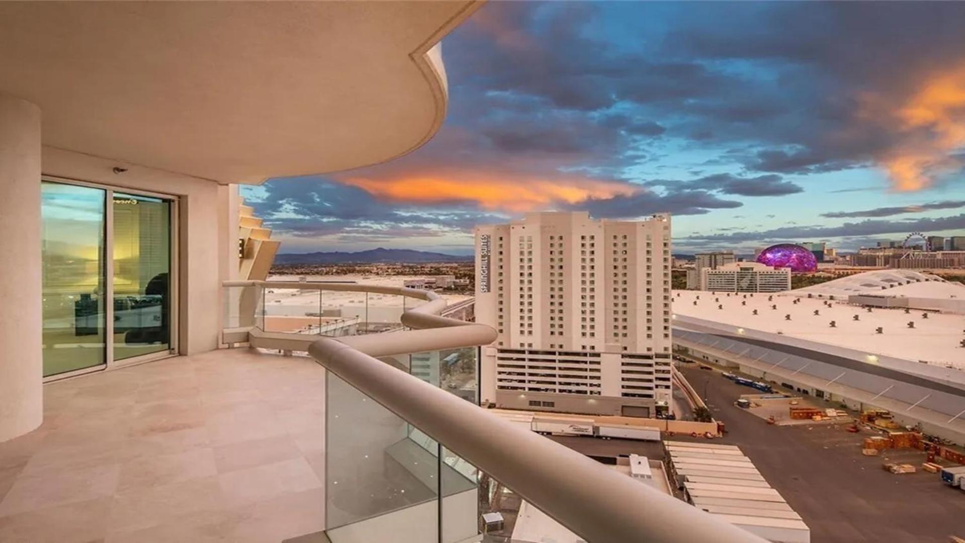 Stunning Four Bedroom Fully Professionally Remodeled Apartment Las Vegas Ngoại thất bức ảnh